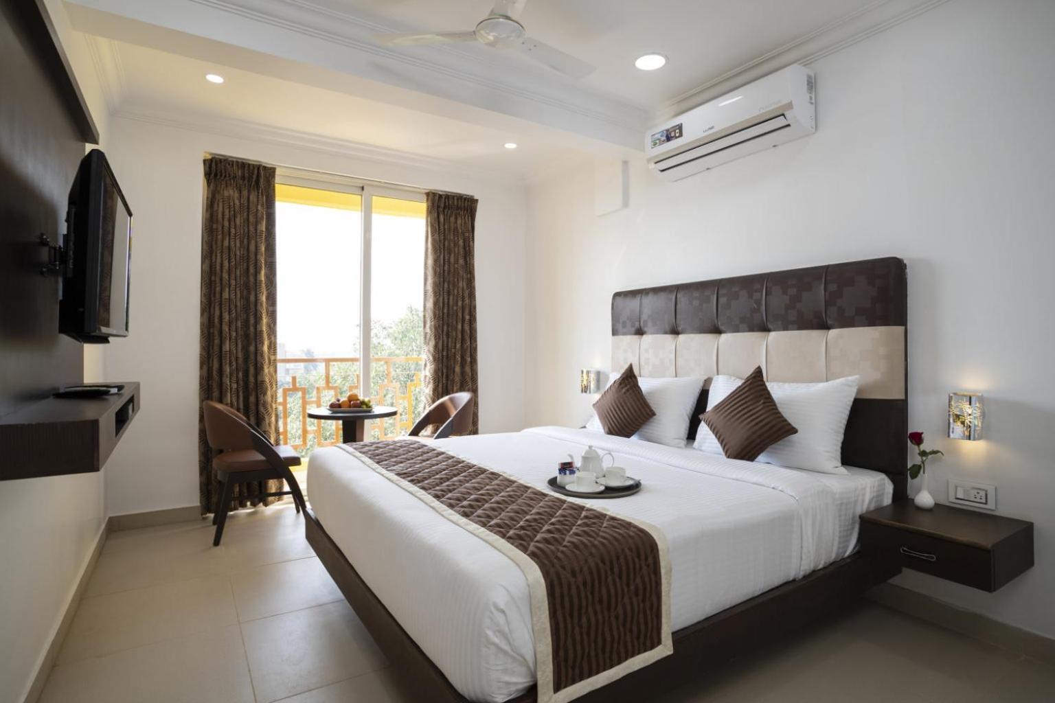 Sairaj Beach Resort - Calangute Goa Exterior photo