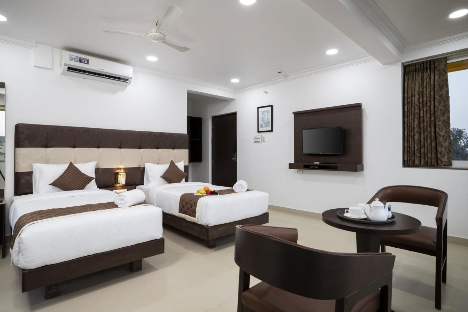 Sairaj Beach Resort - Calangute Goa Exterior photo