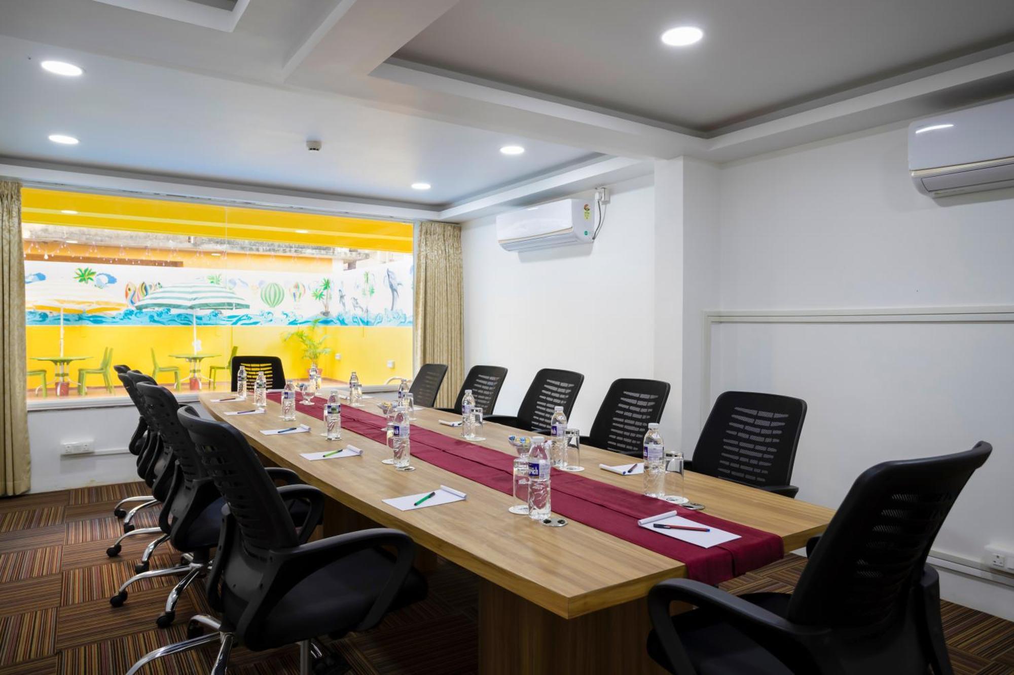 Sairaj Beach Resort - Calangute Goa Exterior photo