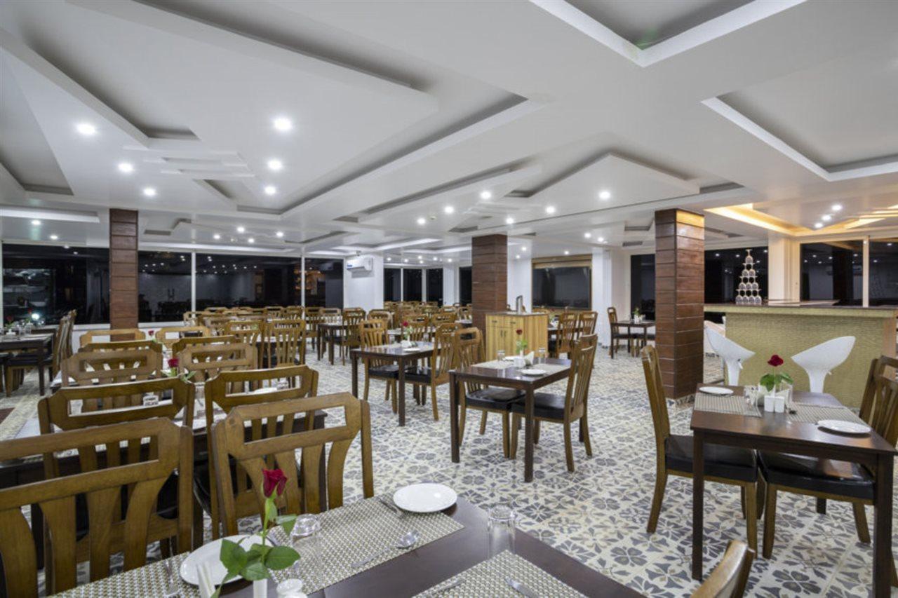 Sairaj Beach Resort - Calangute Goa Exterior photo