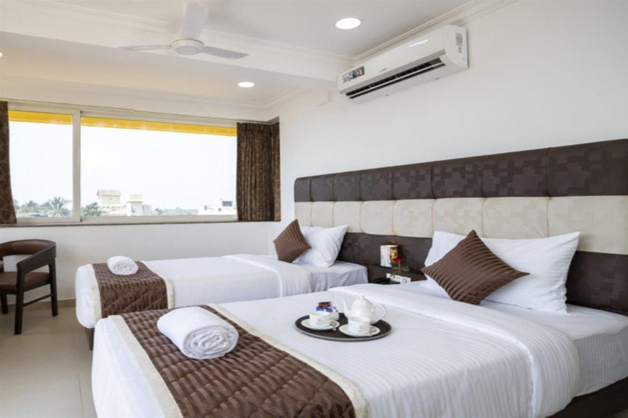 Sairaj Beach Resort - Calangute Goa Exterior photo